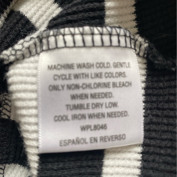 Black & White Hoodie - Picture 4 of 4